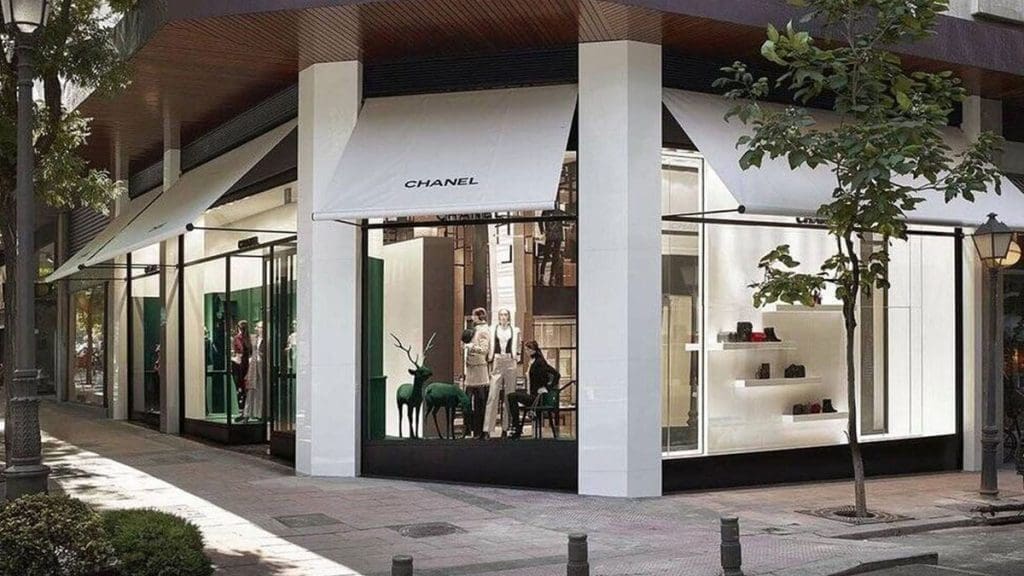 milla-de-oro-de-madrid-boutique-chanel-calle-ortega-y-gasset-1